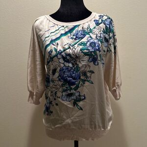 Small White House/Black Market Blouse Cream Floral